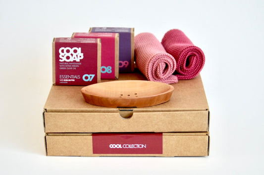 Gift Box with Soaps & Towels | Red